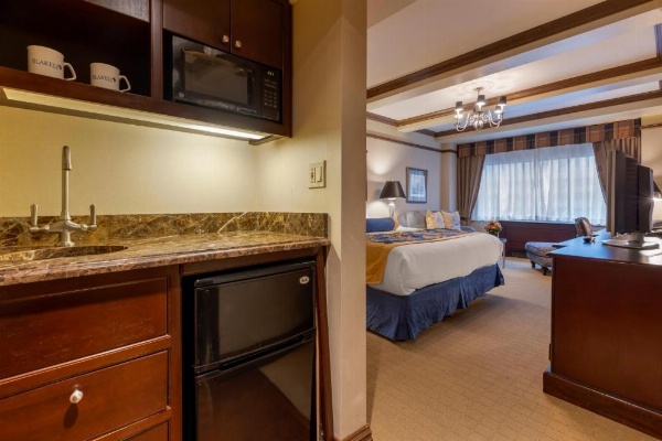 The Blakely by LuxUrban image 12